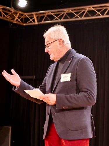 Jochen Butz spricht für Rotary